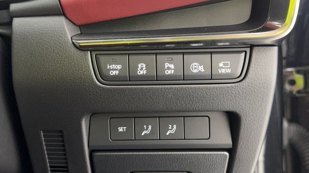 2024 Mazda Mazda3 G25 Astina, Automatic, 22648 km, Utility Switches/Buttons