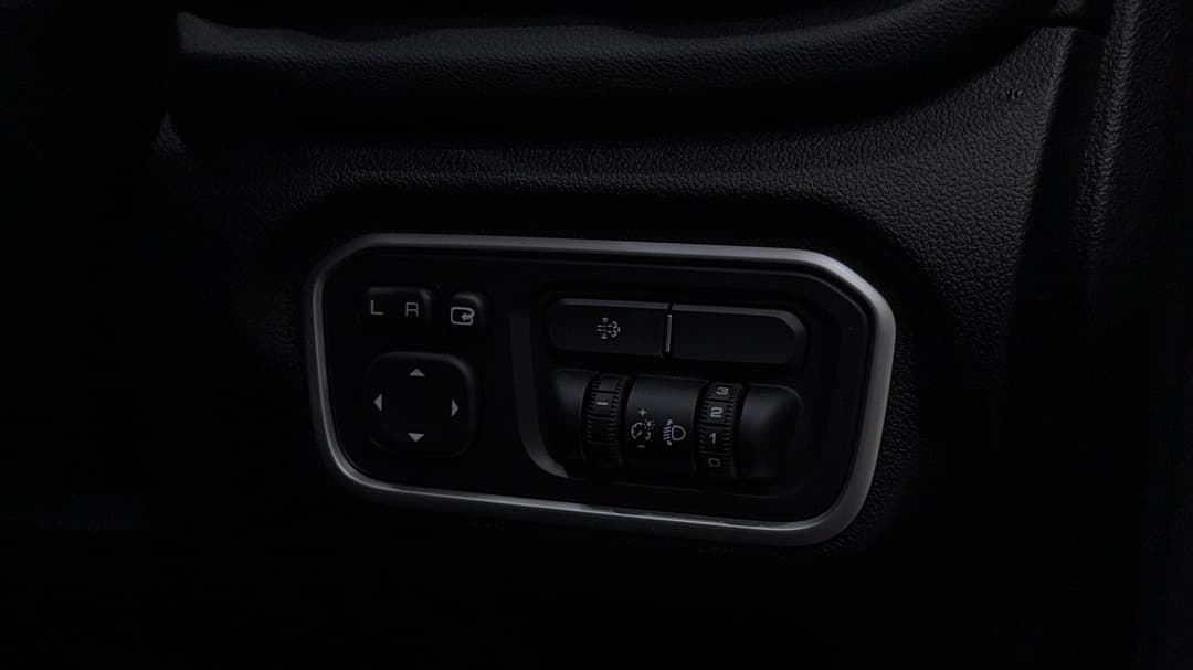 2023 GWM Ute Cannon-X (4x4), Automatic, 10629 km, Utility Switches/Buttons