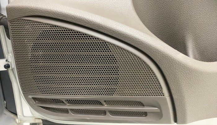 2017 Volkswagen Vento HIGHLINE PETROL AT, Petrol, Automatic, 89,137 km, Speaker