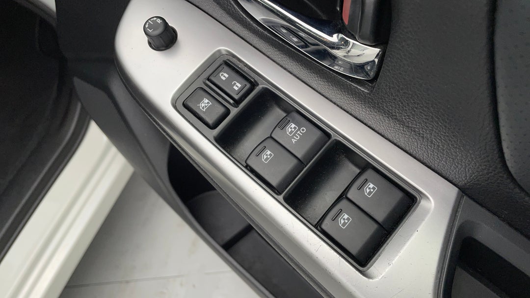 2015 Subaru Impreza 2.0i Premium (awd), Automatic, 123483 km, Drivers Side Door Panel Controls