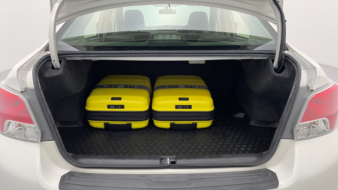 2015 Subaru Impreza 2.0i Premium (awd), Automatic, 123483 km, Boot Inside View with Luggage