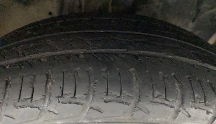 2018 Toyota YARIS G MT, Petrol, Manual, 35,850 km, Right Front Tyre Tread