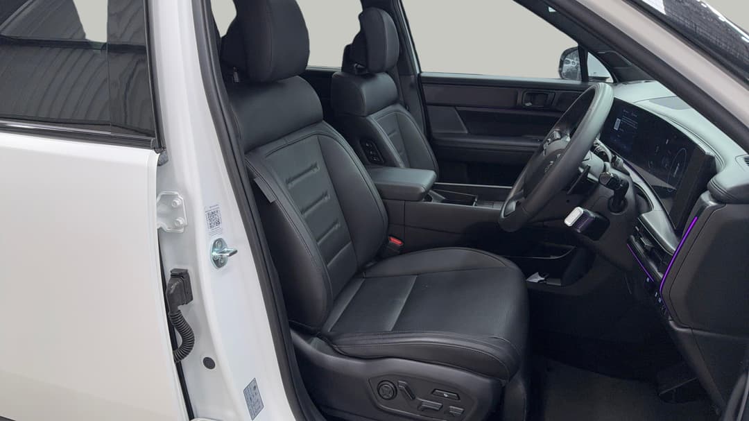 2024 Hyundai Santa Fe Calligraphy Hev (7 Seat) (blk), Automatic, 21567 km, Right Side Front Door Cabin View