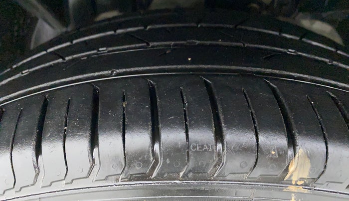 2015 Ford Ecosport 1.5TITANIUM TDCI, Diesel, Manual, 73,889 km, Left Front Tyre Tread