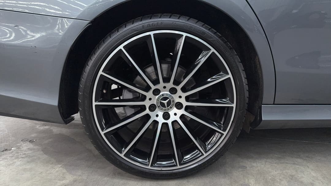 2019 Mercedes-benz E200 E200, Automatic, 22943 km, Right Rear Wheel