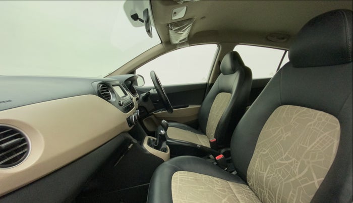 2017 Hyundai Grand i10 SPORTZ 1.2 KAPPA VTVT, Petrol, Manual, 32,656 km, Right Side Front Door Cabin
