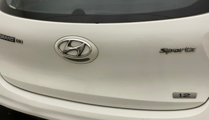 2017 Hyundai Grand i10 SPORTZ 1.2 KAPPA VTVT, Petrol, Manual, 32,656 km, Dicky (Boot door) - Minor scratches