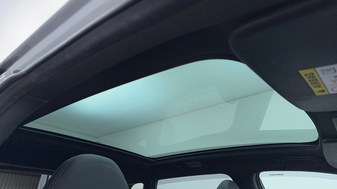 Interior Sunroof/Moonroof