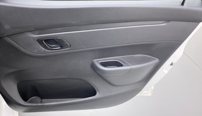 2015 Renault Kwid RXT Opt, Petrol, Manual, 22,724 km, Driver Side Door Panels Control