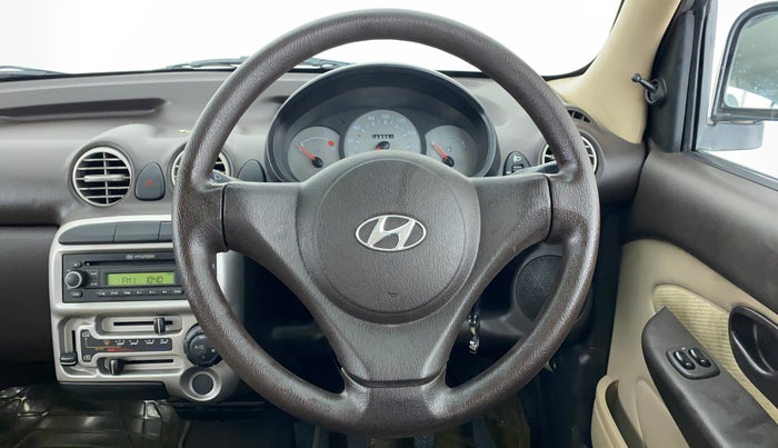 2013 Hyundai Santro Xing GLS, Petrol, Manual, 50,268 km, Steering Wheel Close Up