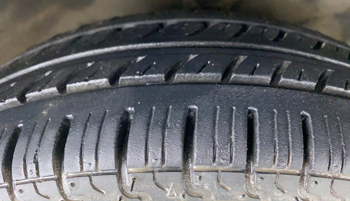2013 Hyundai Santro Xing GLS, Petrol, Manual, 50,268 km, Right Front Tyre Tread