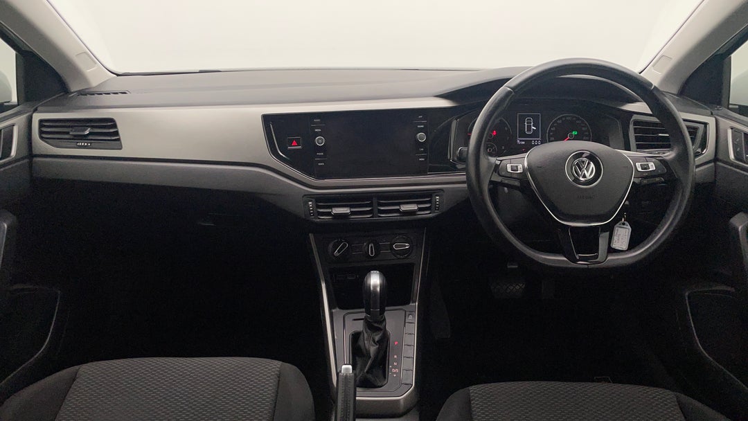 2018 Volkswagen Polo 70tsi Trendline, Automatic, 72130 km, Dashboard View
