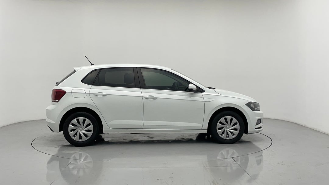 2018 Volkswagen Polo 70tsi Trendline, Automatic, 72130 km, Right Side View