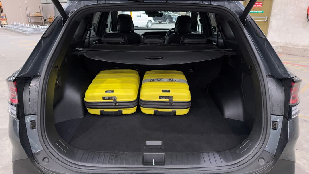 2022 Kia Sportage Gt-line (AWD), Automatic, 76421 km, Boot Inside View with Luggage