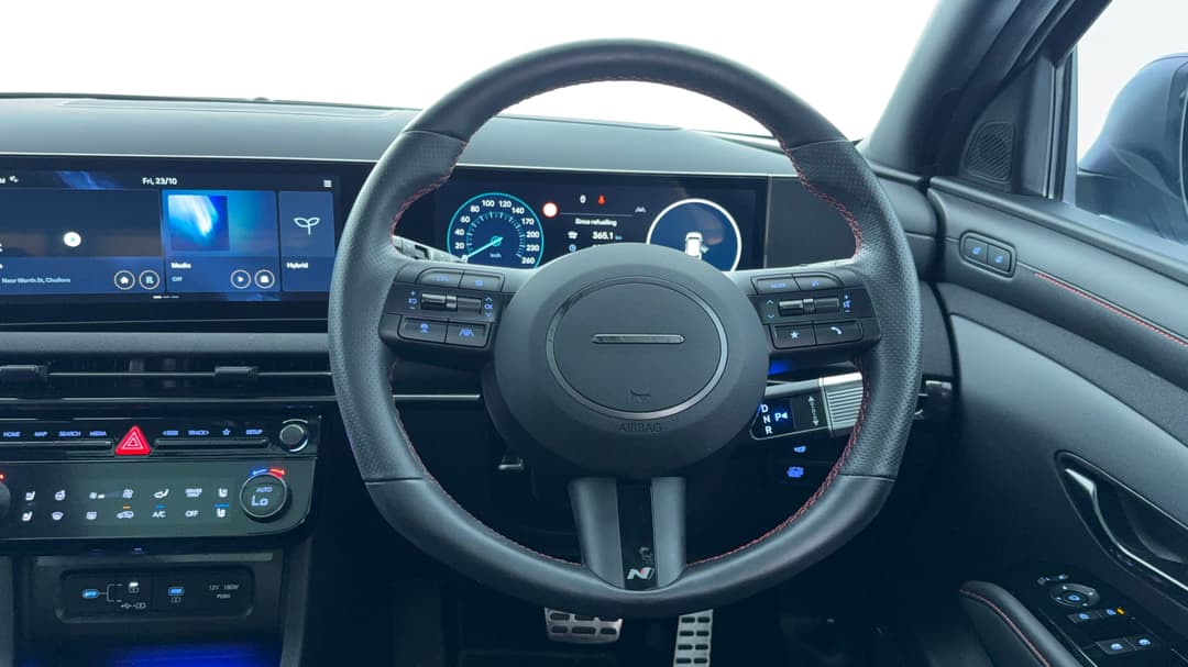 2025 Hyundai Tucson Premium N Line (AWD), Automatic, 17999 km, Steering Wheel Close-up