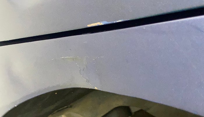 2014 Volkswagen Polo HIGHLINE DIESEL, Diesel, Manual, 1,38,599 km, Left quarter panel - Paint has minor damage
