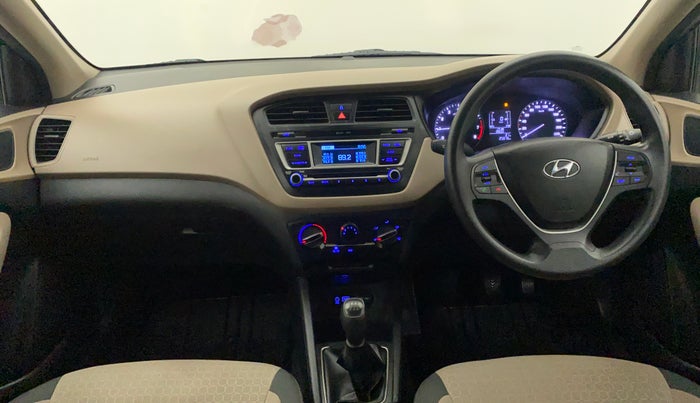 2016 Hyundai Elite i20 MAGNA 1.2, Petrol, Manual, 26,216 km, Dashboard