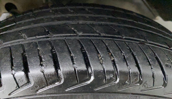 2021 Maruti New Wagon-R LXI CNG 1.0 L, CNG, Manual, 29,344 km, Left Rear Tyre Tread