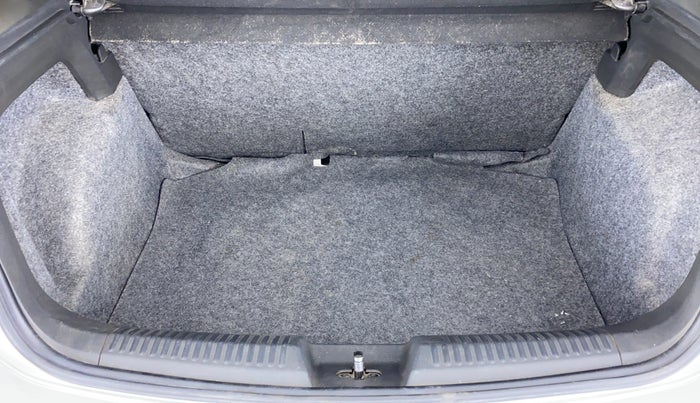 2014 Volkswagen Polo HIGHLINE1.2L PETROL, Petrol, Manual, 45,966 km, Boot Inside