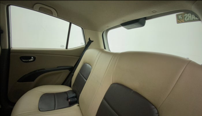 2011 Hyundai i10 MAGNA 1.2, Petrol, Manual, 41,390 km, Right Side Rear Door Cabin