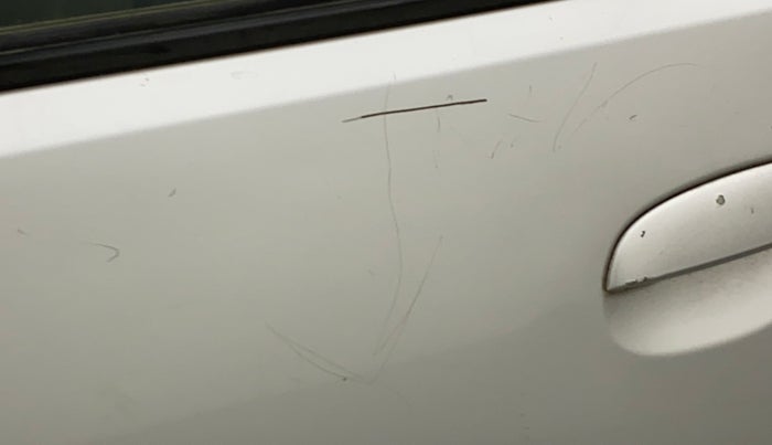 2011 Hyundai i10 MAGNA 1.2, Petrol, Manual, 41,390 km, Front passenger door - Slight discoloration