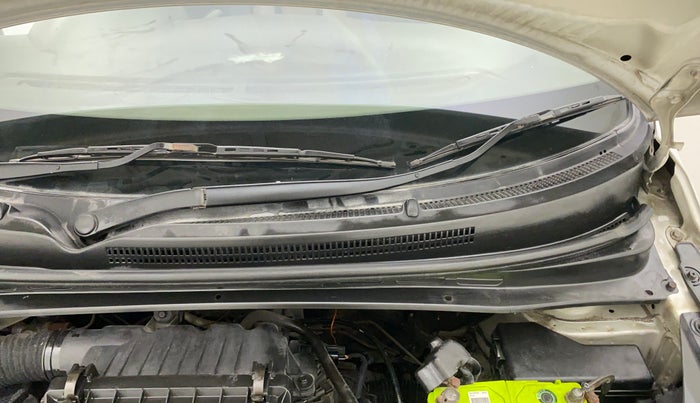 2011 Hyundai i10 MAGNA 1.2, Petrol, Manual, 41,390 km, Bonnet (hood) - Cowl vent panel has minor damage