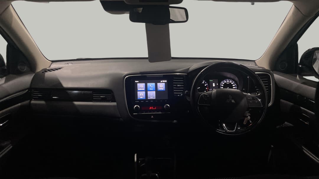 2019 Mitsubishi Outlander Es 7 Seat (2WD), Automatic, 113073 km, Dashboard View