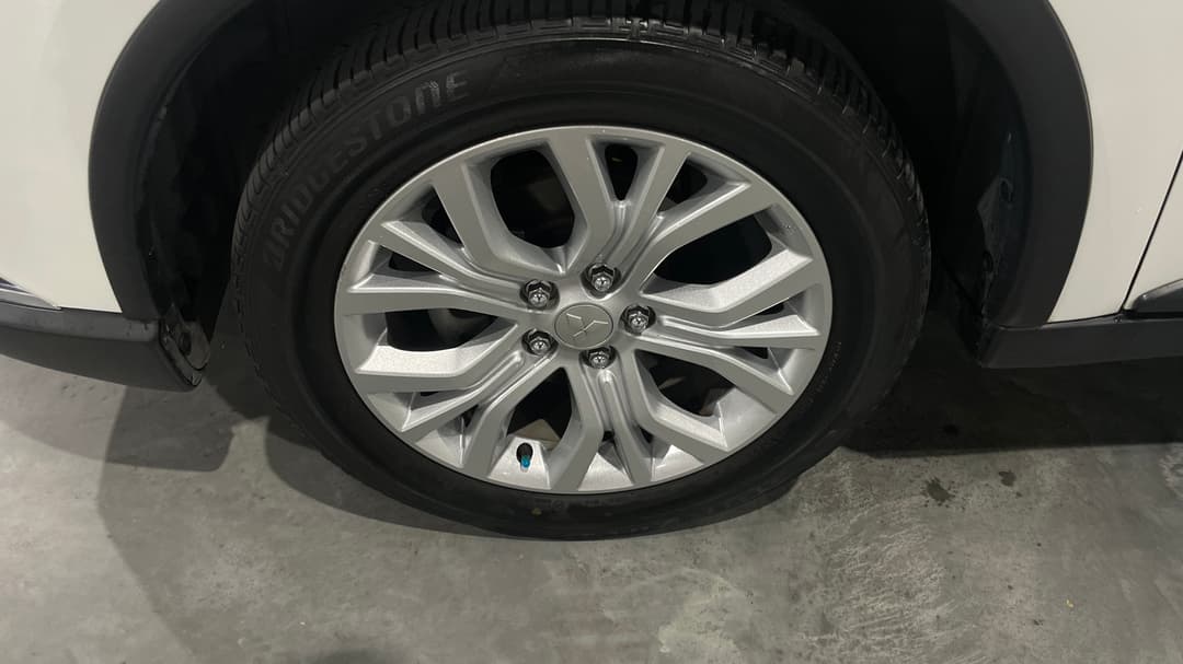2019 Mitsubishi Outlander Es 7 Seat (2WD), Automatic, 113073 km, Left Front Wheel