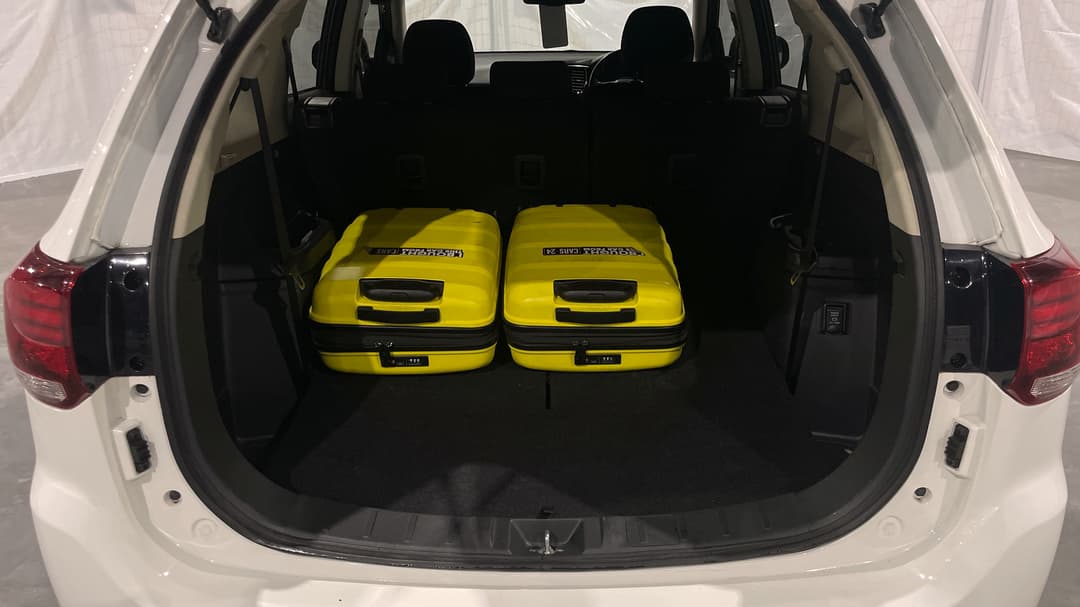 2019 Mitsubishi Outlander Es 7 Seat (2WD), Automatic, 113073 km, Boot Inside View with Luggage