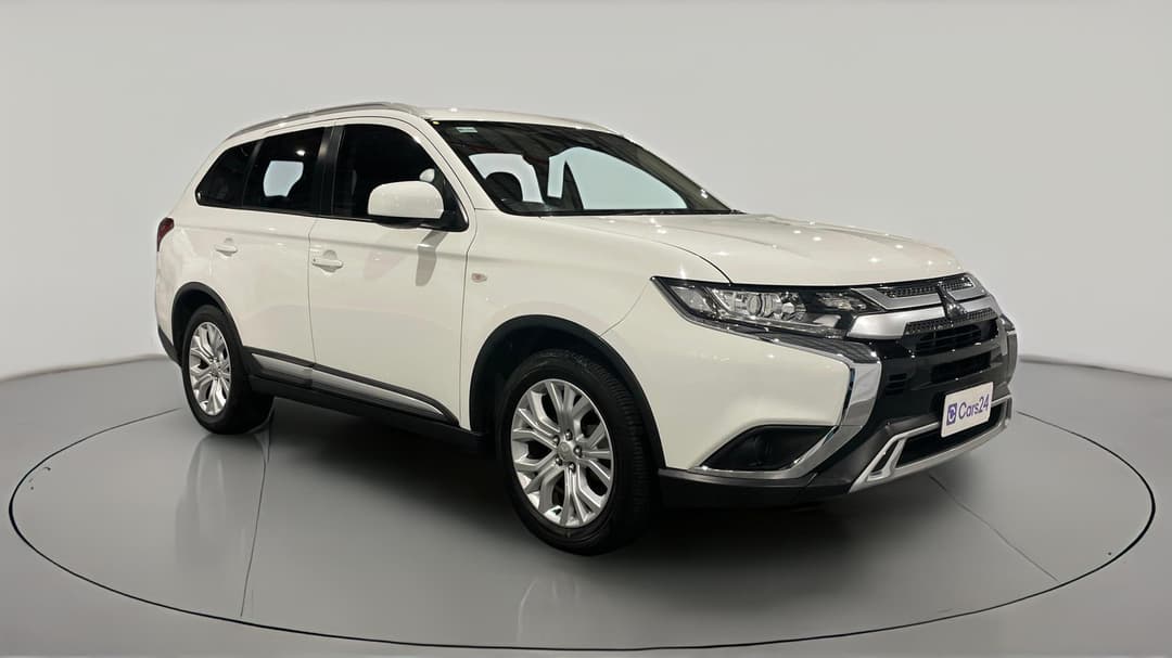 2019 Mitsubishi Outlander Es 7 Seat (2WD), Automatic, 113073 km, Right Front Diagonal (45- Degree) View