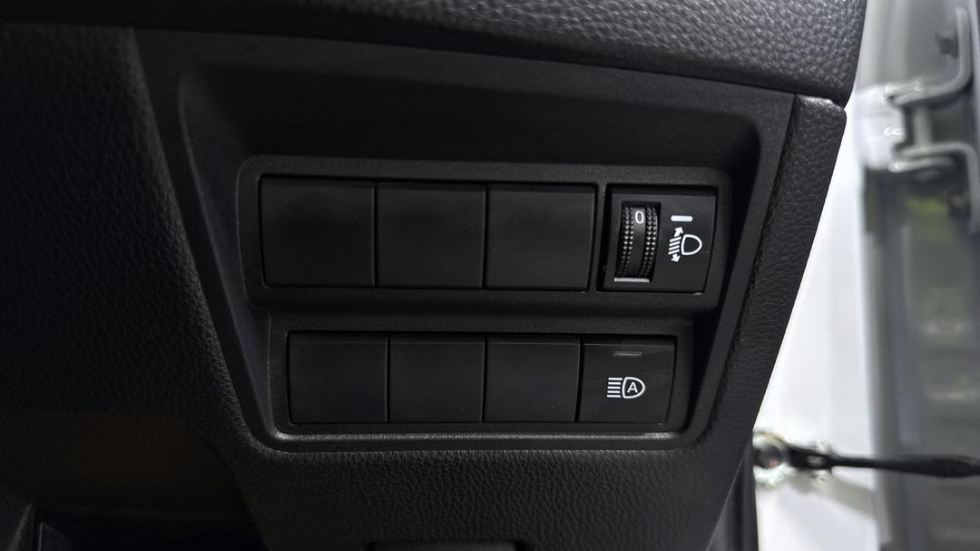 2024 Toyota Yaris Cross Gx Hybrid, Automatic, 26552 km, Utility Switches/Buttons