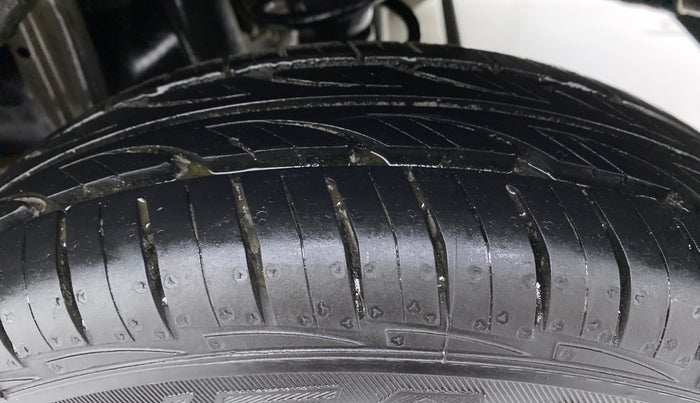 2018 Maruti Alto 800 LXI, Petrol, Manual, 21,836 km, Left Rear Tyre Tread