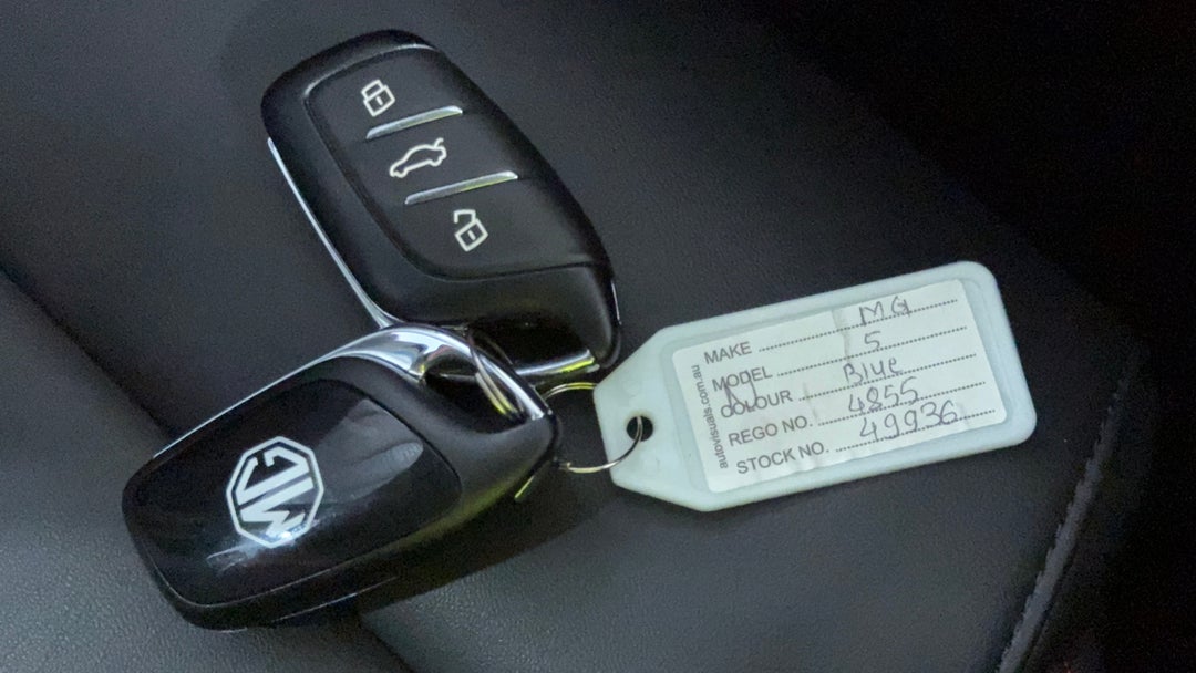 2024 MG Mg5 Vibe, Automatic, 20101 km, Key Close-up