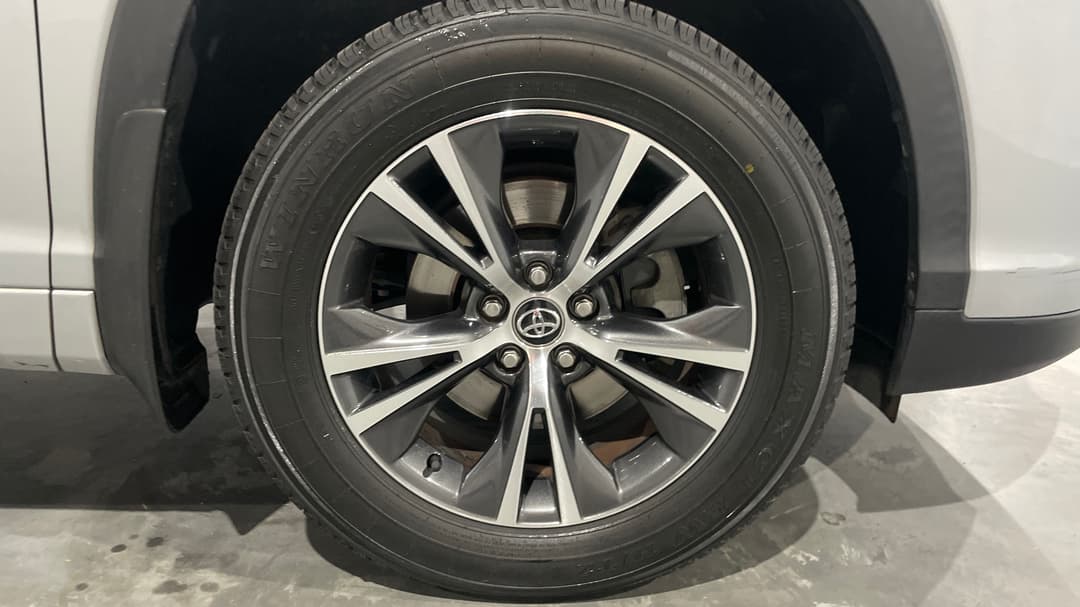 2017 Toyota Kluger Gx (4x2), Automatic, 138520 km, Right Front Wheel