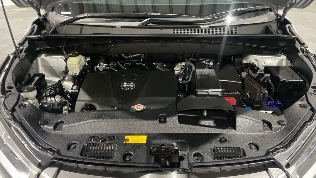 2017 Toyota Kluger Gx (4x2), Automatic, 138520 km, Open Bonnet (Engine)