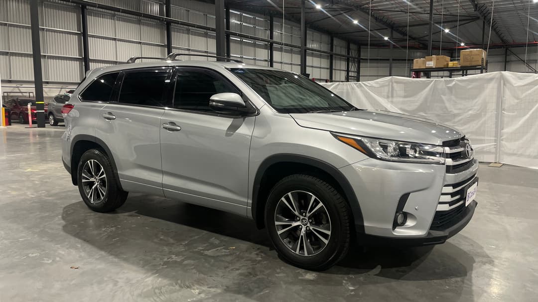 2017 Toyota Kluger Gx (4x2), Automatic, 138520 km, Right Front Diagonal (45- Degree) View