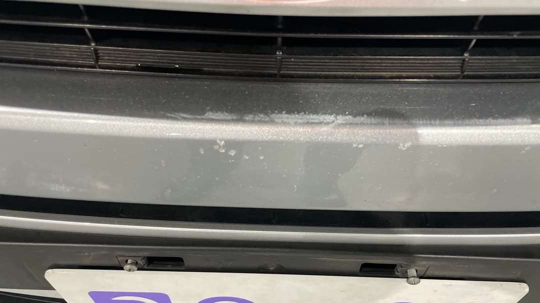 2017 Toyota Kluger Gx (4x2), Automatic, 138520 km, Bumper Front Chip
