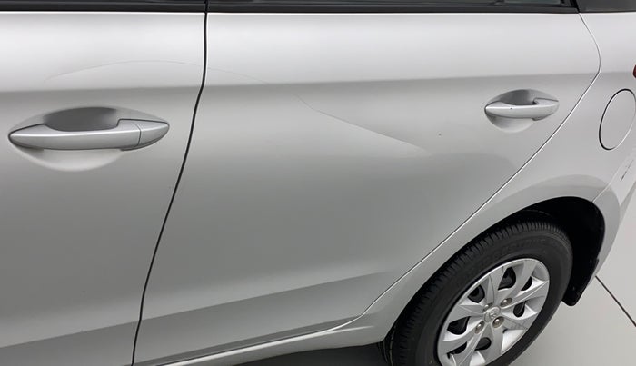 2015 Hyundai Elite i20 MAGNA 1.2, Petrol, Manual, 31,833 km, Rear left door - Slightly dented