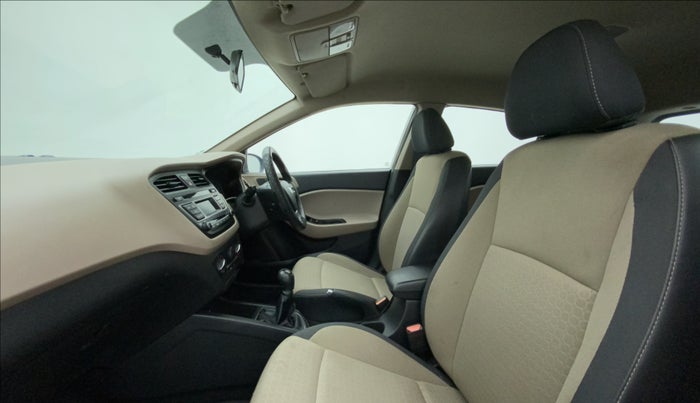 2015 Hyundai Elite i20 MAGNA 1.2, Petrol, Manual, 31,833 km, Right Side Front Door Cabin
