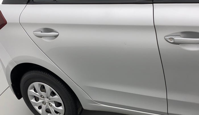 2015 Hyundai Elite i20 MAGNA 1.2, Petrol, Manual, 31,833 km, Right rear door - Slightly dented