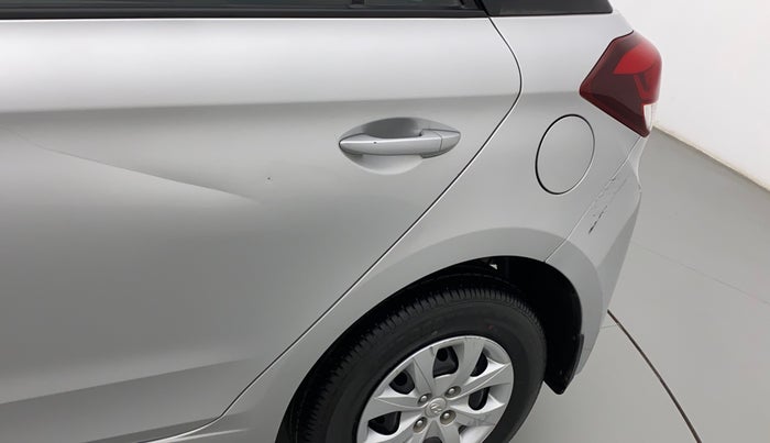 2015 Hyundai Elite i20 MAGNA 1.2, Petrol, Manual, 31,833 km, Left quarter panel - Minor scratches