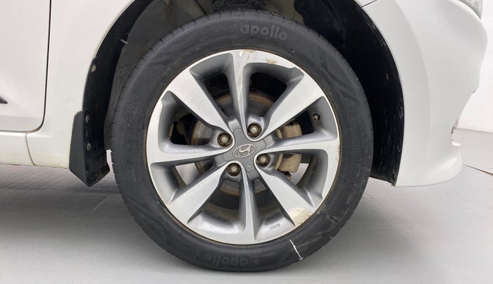 2015 Hyundai Elite i20 ASTA 1.2 (O), Petrol, Manual, 30,940 km, Right Front Wheel