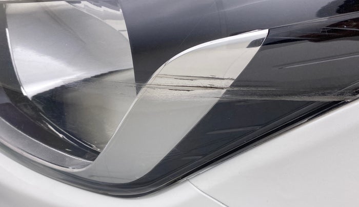 2015 Hyundai Elite i20 ASTA 1.2 (O), Petrol, Manual, 30,940 km, Left headlight - Minor scratches