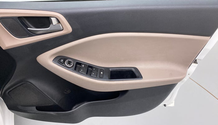 2015 Hyundai Elite i20 ASTA 1.2 (O), Petrol, Manual, 30,940 km, Driver Side Door Panels Control