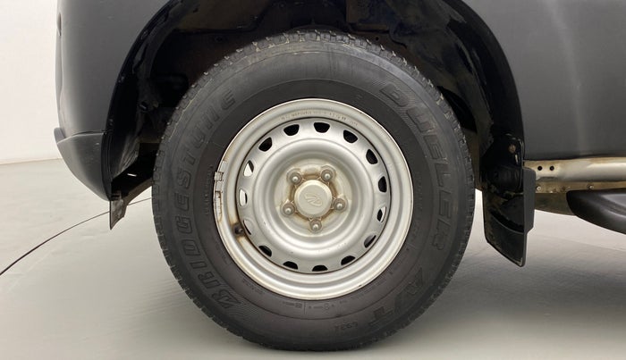 2015 Mahindra Scorpio S2, Diesel, Manual, 52,922 km, Left Front Wheel