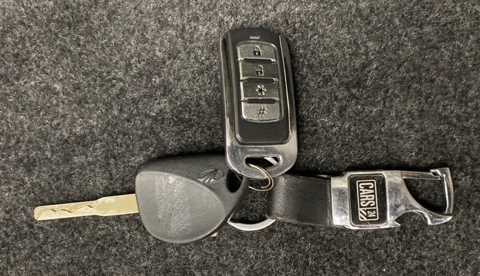 2015 Mahindra Scorpio S2, Diesel, Manual, 52,922 km, Key Close Up