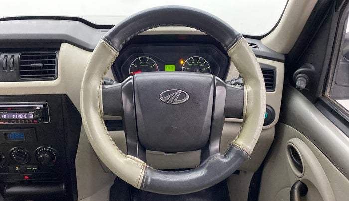 2015 Mahindra Scorpio S2, Diesel, Manual, 52,922 km, Steering Wheel Close Up