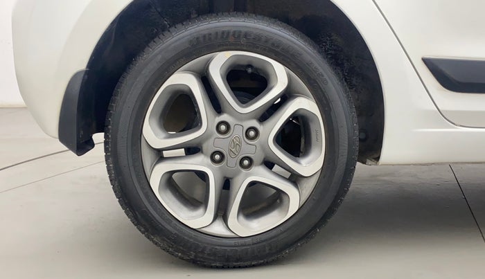 2019 Hyundai Elite i20 ASTA 1.2 (O), Petrol, Manual, 6,402 km, Right Rear Wheel