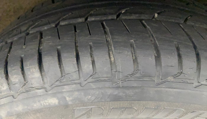 2019 Hyundai Elite i20 ASTA 1.2 (O), Petrol, Manual, 6,402 km, Left Rear Tyre Tread