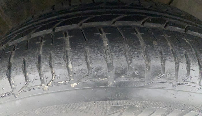 2019 Hyundai Elite i20 ASTA 1.2 (O), Petrol, Manual, 6,402 km, Right Front Tyre Tread
